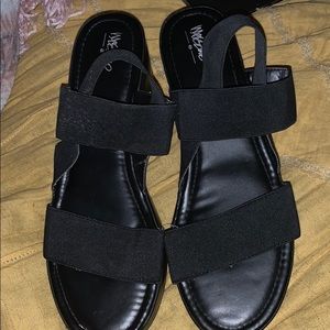 Mossimo black platform sandals size 11